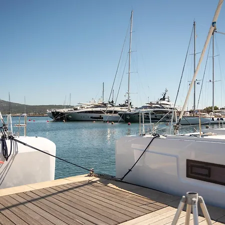 Pretty Marina Di *